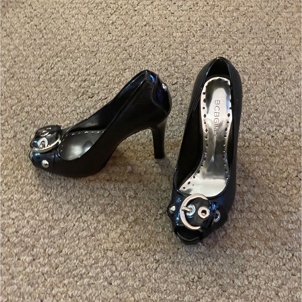 black size 5 heel